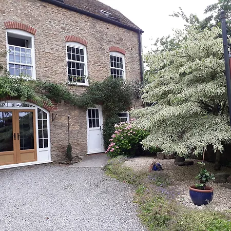 Stoneleigh Barn Bed And Breakfast-3