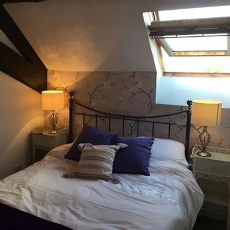 Stoneleigh Barn Bed And Breakfast-2